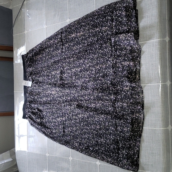 Nwt LOFT FLORAL  PULL ON MIDI SKIRT, SIZE 8 - Picture 5 of 16
